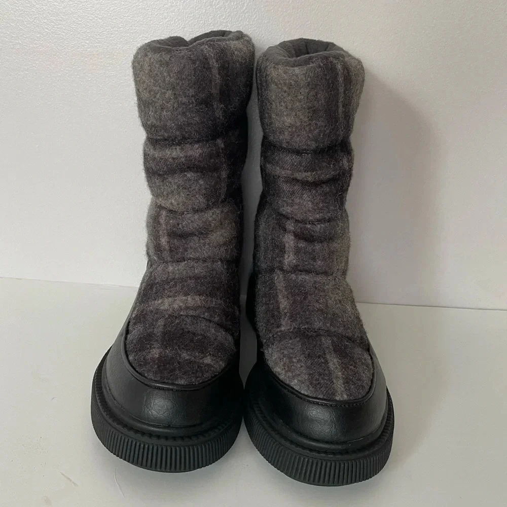NEW Franco Sarto Jenze Cold Weather Boots Womens Size 7M Gray Plaid